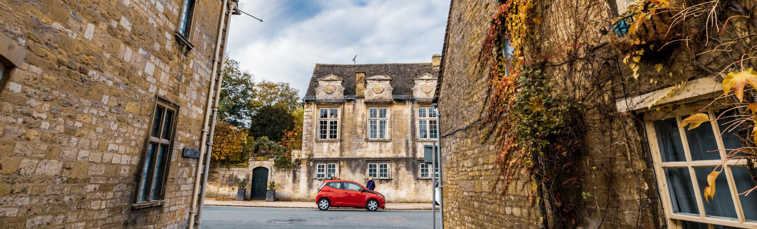 pexels-samuelsweet-8202088 The Cotswolds, Burford, village street